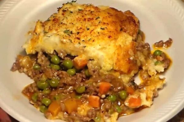 Easy & Simple Homemade Shepherd’s Pie, homemade and freshly served