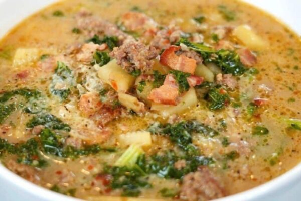 Easy Homemade Zuppa Toscana, homemade and freshly served