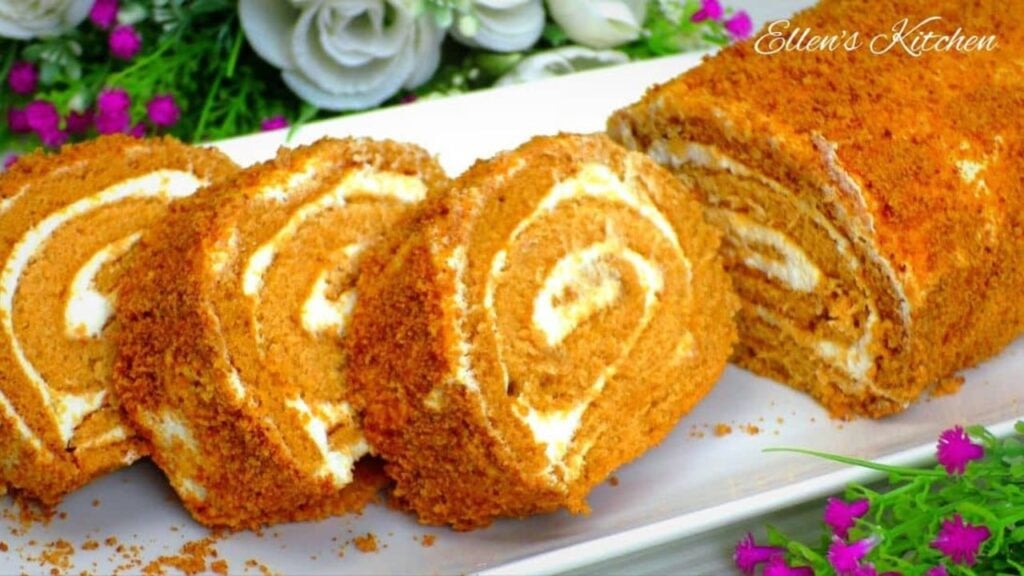 Easy Honey Cake, homemade and freshly served