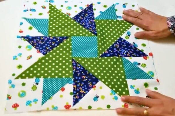 Finished Easy HST Star Block, a completed DIY project