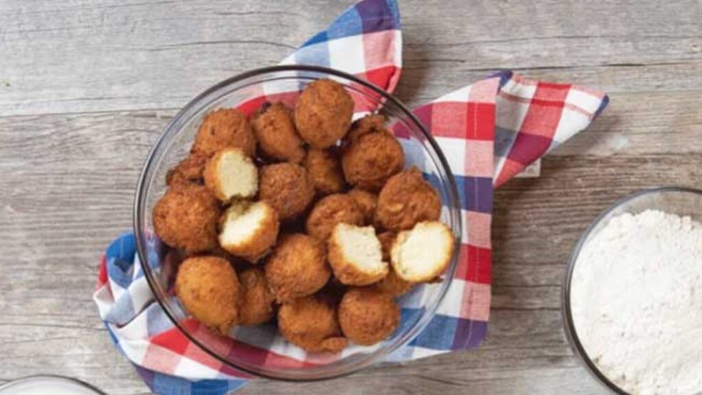 Easy Hush Puppies, homemade and freshly served