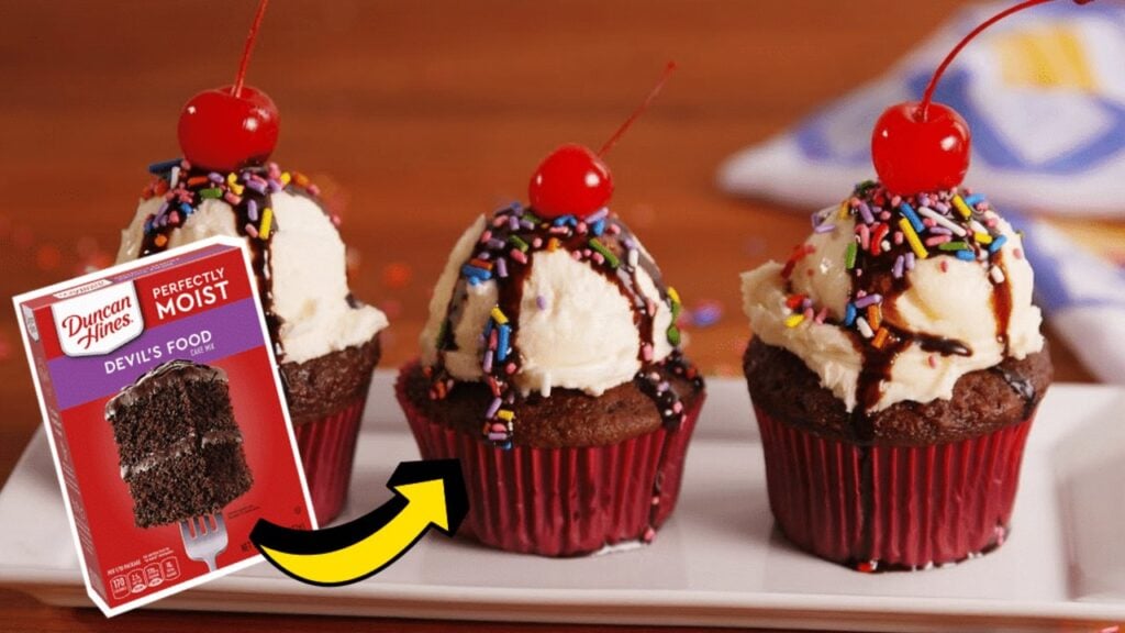 Easy Ice Cream Sundae Cupcakes, homemade and freshly served