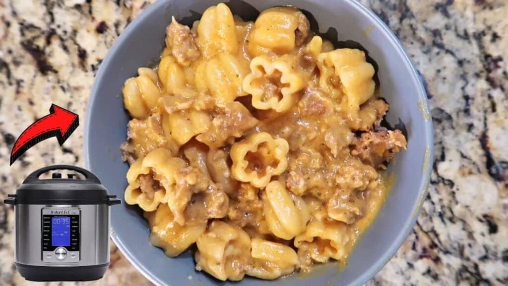 6-Minute Instant Pot Pumpkin Sausage Pasta, homemade and freshly served