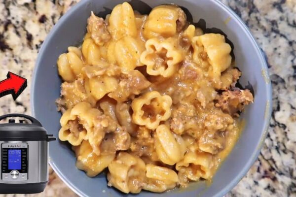 6-Minute Instant Pot Pumpkin Sausage Pasta, homemade and freshly served