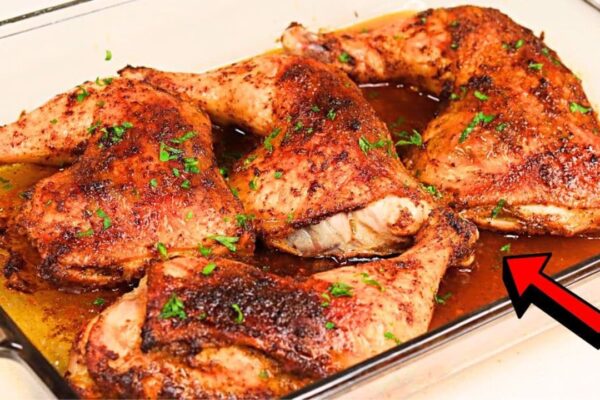Easy-to-Make Juicy Baked Chicken, homemade and freshly served