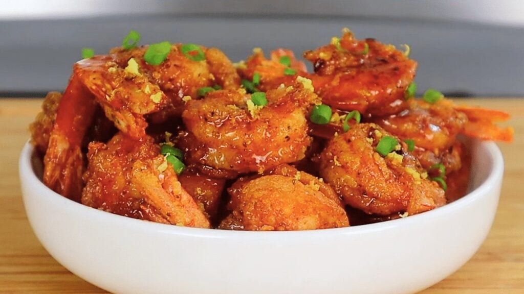 Easy Lemon Pepper Fried Shrimp, homemade and freshly served