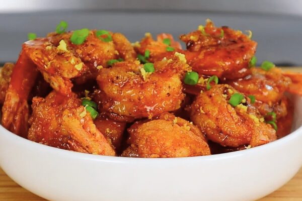 Easy Lemon Pepper Fried Shrimp, homemade and freshly served