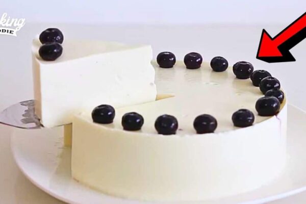 Easy, Creamy, and Healthy Cheesecake, homemade and freshly served