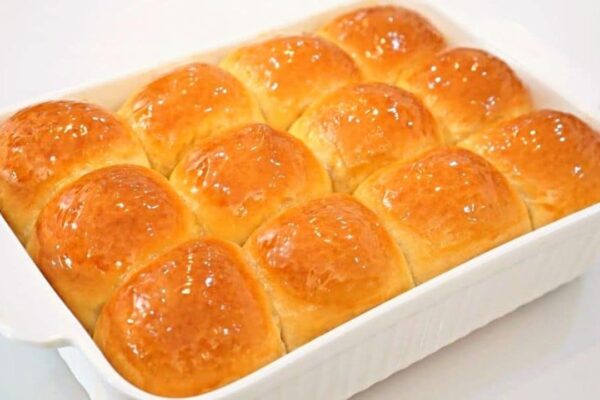 Super Easy Soft Maple-Glazed Dinner Rolls, homemade and freshly served