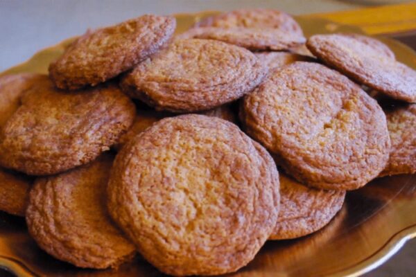 Easy Maple Snickerdoodle Cookie, homemade and freshly served