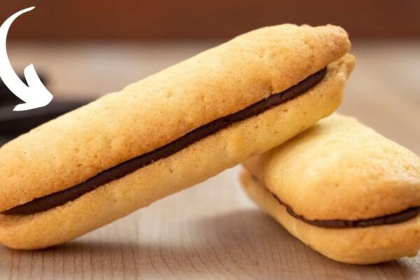 Easy Milano Sandwich Cookie, homemade and freshly served