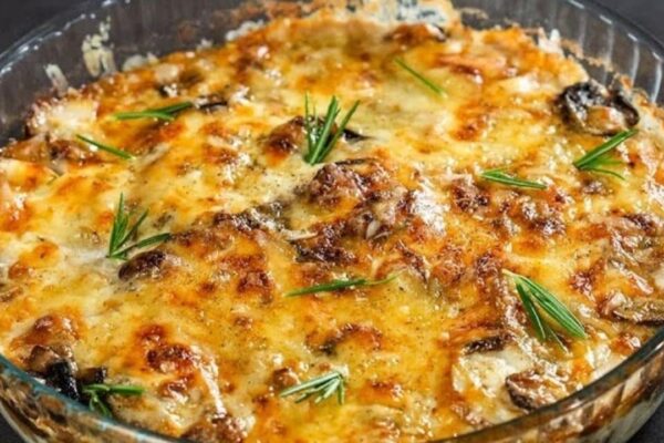 Easy Mushroom & Potato Pie, homemade and freshly served