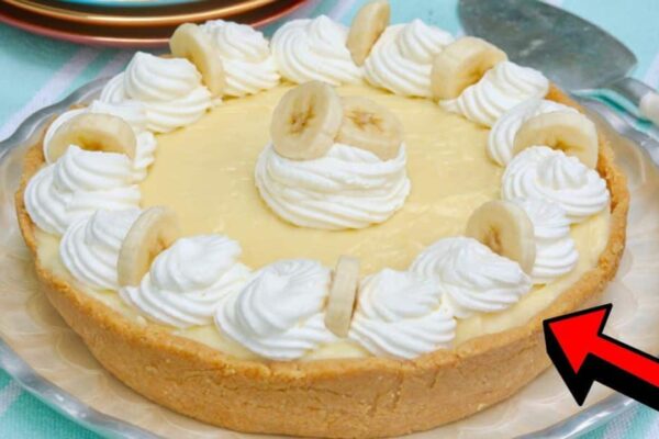 15-Minute No-Bake Banana Cream Pie, homemade and freshly served