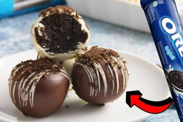 5-Ingredient No-Bake Oreo Truffles, homemade and freshly served