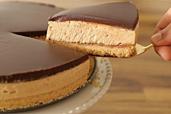 Easy No-Bake Peanut Butter Cheesecake, homemade and freshly served