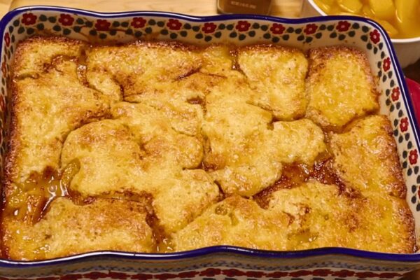 Easy No-Fail Peach Cobbler, homemade and freshly served
