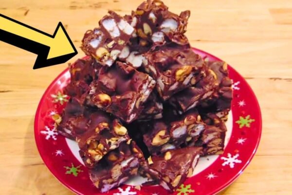Easy No-Fail 2-Minute Rocky Road Fudge, homemade and freshly served