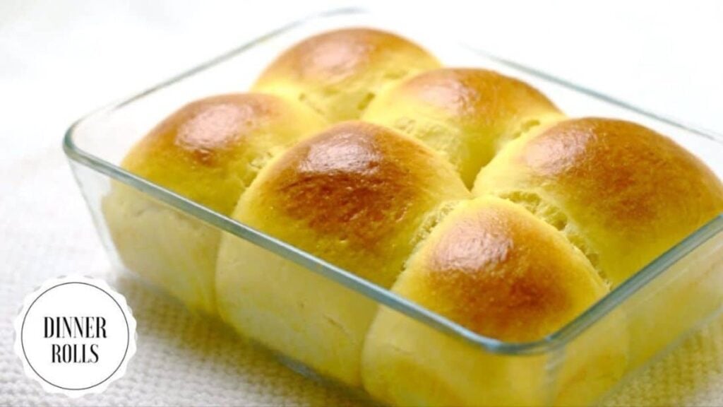 Easy No-Knead Dinner Rolls, homemade and freshly served