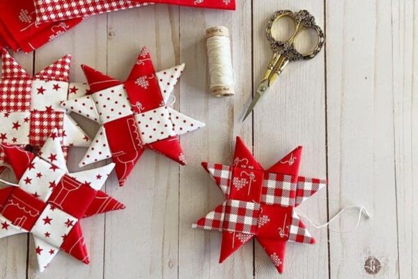 Finished Easy No-Sew Fabric Stars, a completed DIY project