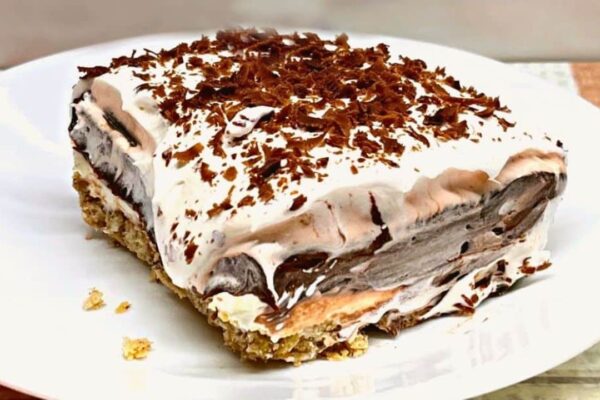 Old-Fashioned Texas Mud Pie, homemade and freshly served