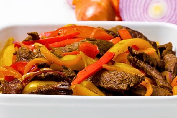 Easy One-Pan Steak and Peppers, homemade and freshly served