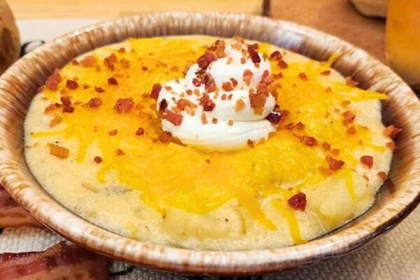 Easy Tater Soup with Bacon & Cheese, homemade and freshly served