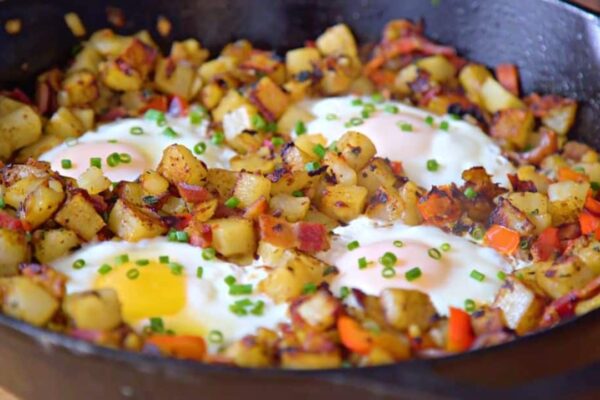 Easy One-Pot Potato Hash, homemade and freshly served