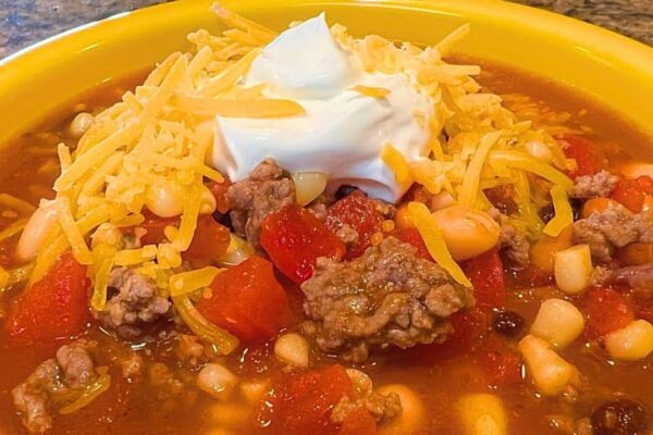 Easy One-Pot Taco Dump Soup, homemade and freshly served