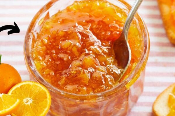 The Easiest 4-Ingredient Orange Marmalade, homemade and freshly served