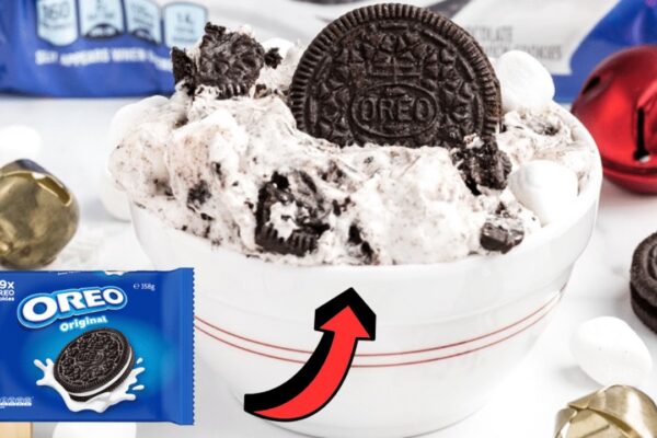 Easy Oreo Fluff, homemade and freshly served