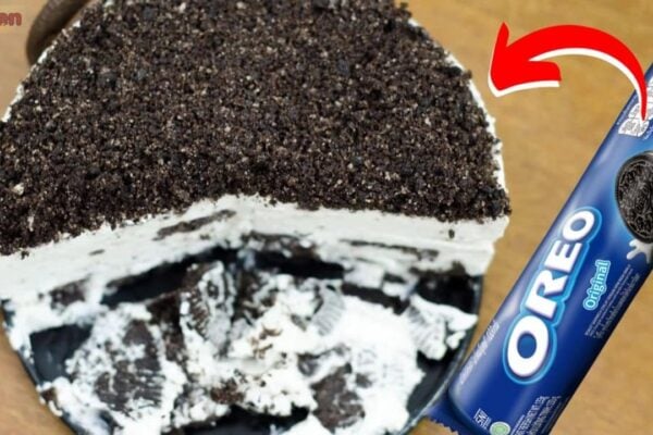 Easy 4-Ingredient Oreo Ice Cream Cake, homemade and freshly served