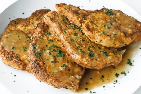 Southern Pan-Fried Pork Chops with Gravy, homemade and freshly served