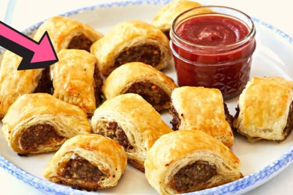 Super Easy Sausage Rolls, homemade and freshly served
