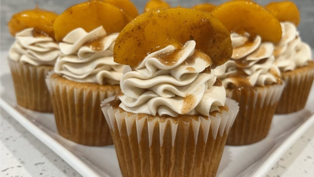Easy Peach Cobbler Cupcakes, homemade and freshly served