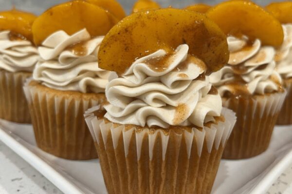 Easy Peach Cobbler Cupcakes, homemade and freshly served