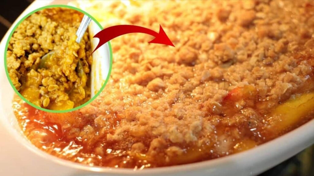 Easy Peach Crisp, homemade and freshly served