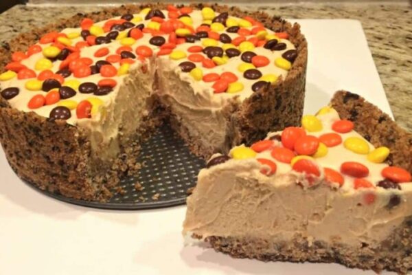 Easy Peanut Butter Pie With Pretzel Crust, homemade and freshly served