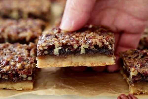 Easy to make Pecan Pie Bars, homemade and freshly served