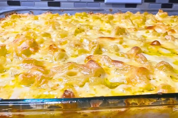 Easy Pepper Jack Macaroni and Cheese, homemade and freshly served