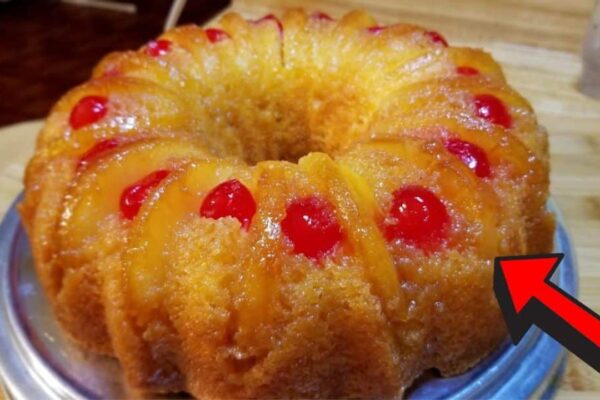 Easy Pineapple Upside Down Bundt Cake, homemade and freshly served