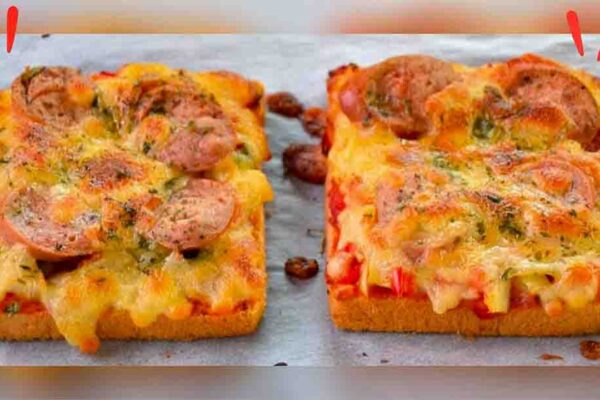 Easy Pizza Toast, homemade and freshly served