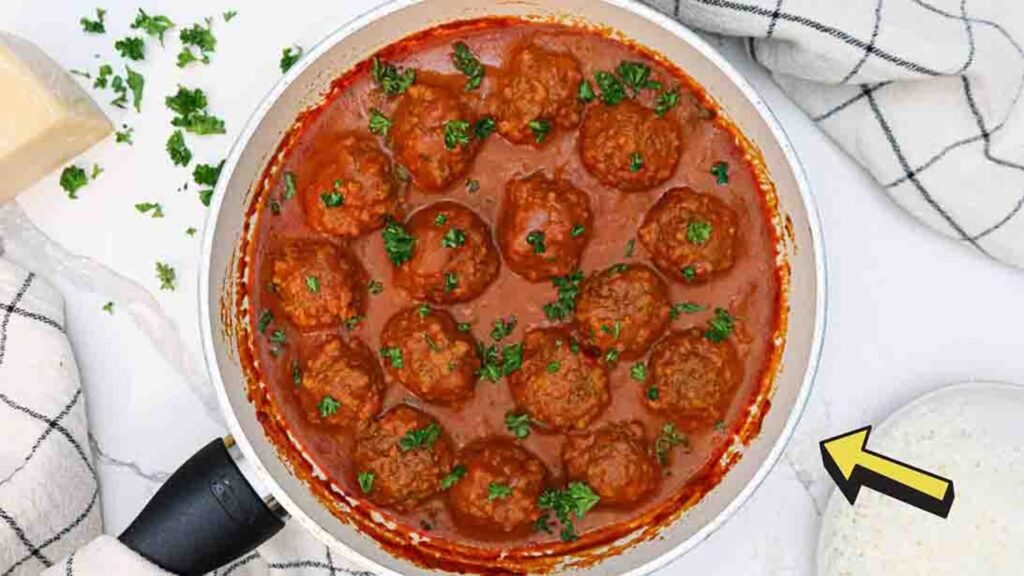 Easy Porcupine Meatballs, homemade and freshly served