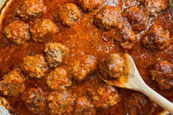 Easy Porcupine Meatballs, homemade and freshly served