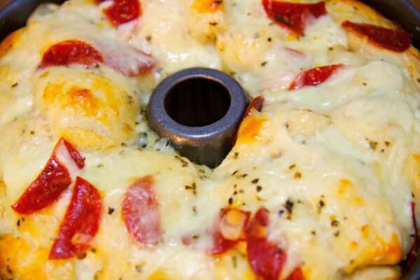 Super Easy Pull-Apart Pizza Bread, homemade and freshly served