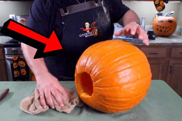 Easy 2-Minute Pumpkin Cleaning Hack
