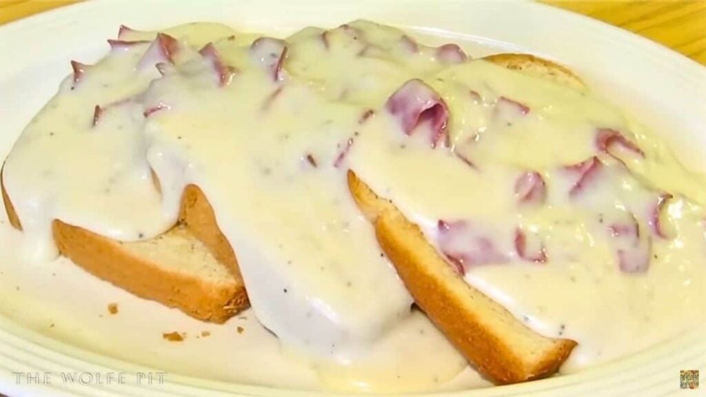 Easy Budget-Friendly Cream Chipped Beef, homemade and freshly served