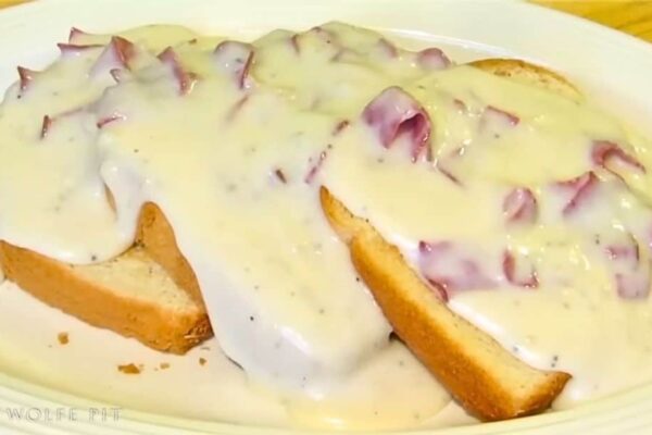 Easy Budget-Friendly Cream Chipped Beef, homemade and freshly served