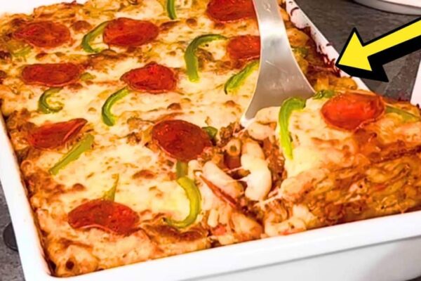 Easy Shareable Pizza Casserole, homemade and freshly served