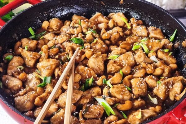 Easy 25-Minute Skillet Cashew Chicken, homemade and freshly served