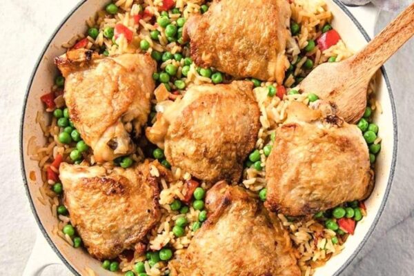 Easy Skillet Chicken Thighs & Rice, homemade and freshly served